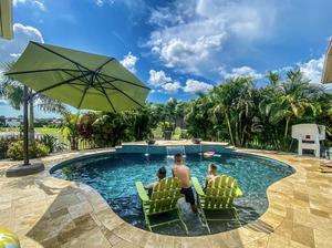 Beautiful Florida pool maintained by Pro Clean Pools